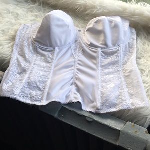 White corset with lace 44D